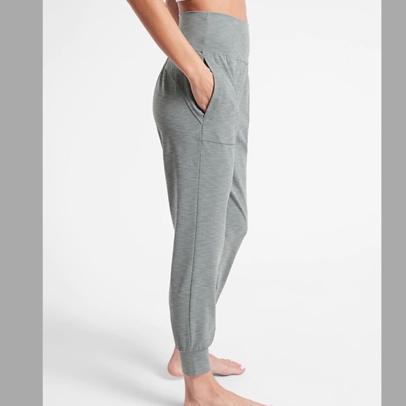 Athleta Pants - Athleta Salutation joggers green high rise 2x